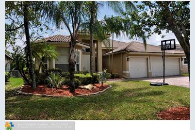 12364 NW 52nd Ct - Photo 1