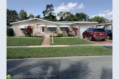 3951 NW 37th Ter - Photo 1