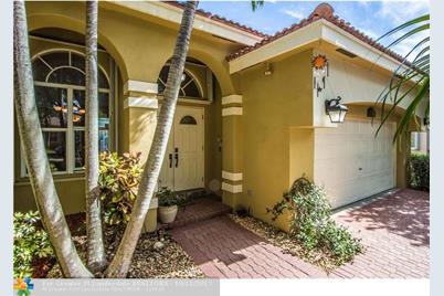10257 NW 53rd Ct - Photo 1
