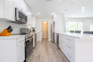 700 SW 4th Ct, Hallandale Beach, FL 33009 - Photo 1