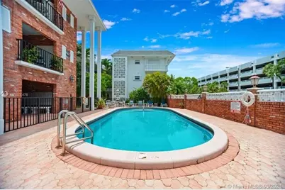 2500 NE 9th St, Unit #105, Fort Lauderdale, FL 33304 - Photo 1