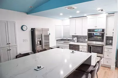 2506 NE 6th Ave, Wilton Manors, FL 33305 - Photo 1