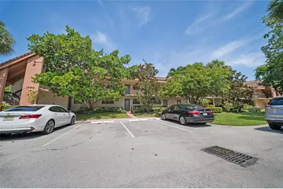 1784  Hammock Blvd, Pompano Beach, FL 33063 - Photo 1
