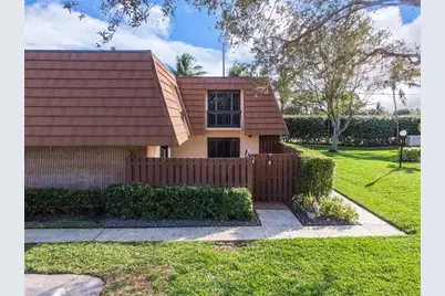 825  Center St, Unit #4 A, Jupiter, FL 33458 - Photo 1