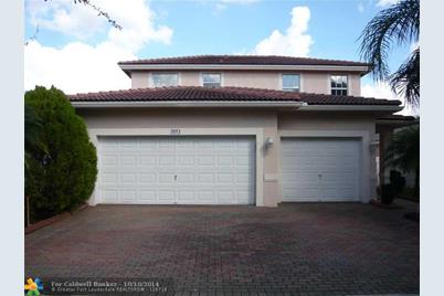 3053 SW 137th Ter - Photo 1