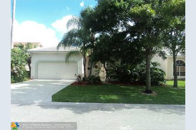 5905 NW 72nd Ct - Photo 1