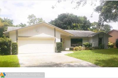 3824 NW 71st Dr - Photo 1