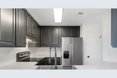 811 Boulevard De L'orleans, Mary Esther, FL 32569 - Photo 18