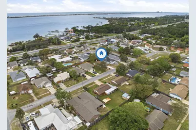 811 Boulevard De L'orleans, Mary Esther, FL 32569 - Photo 40