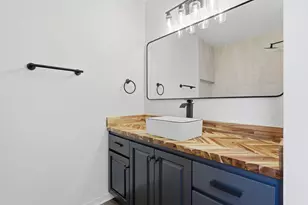 811 Boulevard De L'Orleans, Mary Esther, FL 32569 - Photo 8