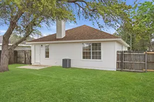 811 Boulevard De L'Orleans, Mary Esther, FL 32569 - Photo 34