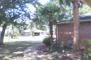 7280 Mossy Oaks Ct, Navarre, FL 32566 - Photo 4