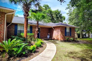 7280 Mossy Oaks Ct, Navarre, FL 32566 - Photo 1