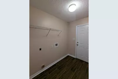 9768 Parker Lake Circle, Navarre, FL 32566 - Photo 16