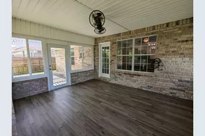 9768 Parker Lake Circle, Navarre, FL 32566 - Photo 34