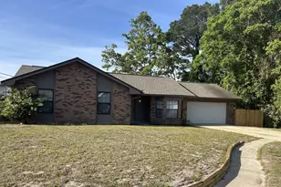 151 Deville Dr, Mary Esther, FL 32569 - Photo 2