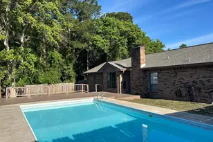 151 Deville Dr, Mary Esther, FL 32569 - Photo 1
