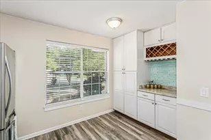 2549 Weeping Willow Ln, Navarre, FL 32566 - Photo 10