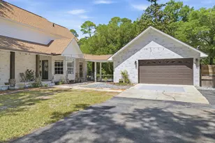 6902 Santa Clara Dr, Navarre, FL 32566 - Photo 10
