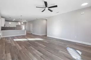 2151 Paloma St, Navarre, FL 32566 - Photo 10