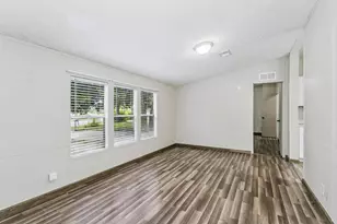 223 NW Ajax Dr NW, Fort Walton Beach, FL 32548 - Photo 4
