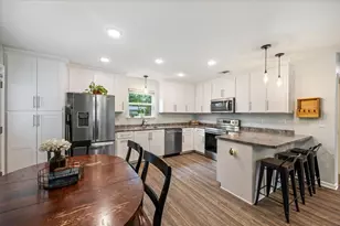 5618 Riviera Dr, Milton, FL 32583 - Photo 16