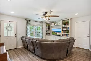 5618 Riviera Dr, Milton, FL 32583 - Photo 10