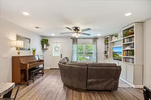 5618 Riviera Dr, Milton, FL 32583 - Photo 8