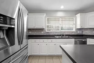 2081 Seagrape Dr, Navarre, FL 32566 - Photo 12