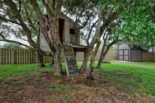 2081 Seagrape Dr, Navarre, FL 32566 - Photo 38