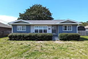 114 Ridgewood Ave, Mary Esther, FL 32569 - Photo 2