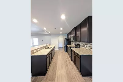1827 Sundown Dr, Navarre, FL 32566 - Photo 6