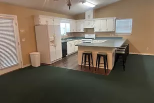 5410 Spruce St, Gulf Breeze, FL 32566 - Photo 2