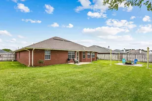2298 Heritage Cir, Navarre, FL 32566 - Photo 36