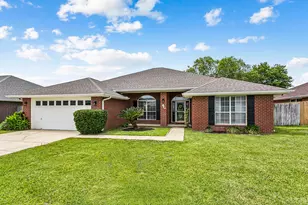 2298 Heritage Cir, Navarre, FL 32566 - Photo 2