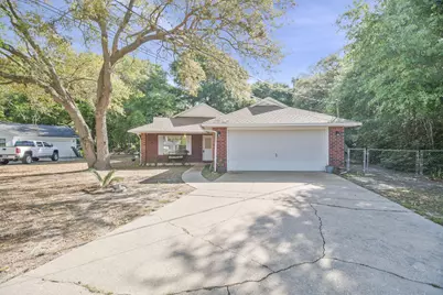 5708 Bentley Circle, Milton, FL 32570 - Photo 2