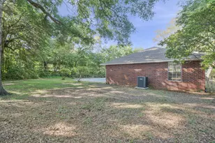 5708 Bentley Cir, Milton, FL 32570 - Photo 46