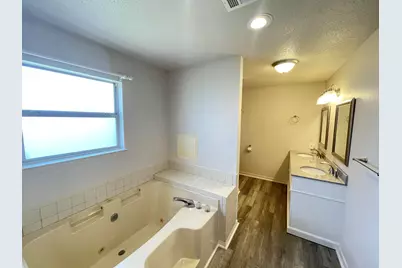 2212 Peachwood Court, Navarre, FL 32566 - Photo 14