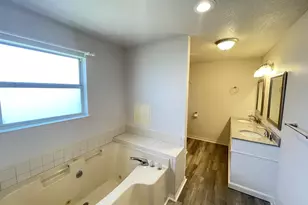 2212 Peachwood Ct, Navarre, FL 32566 - Photo 14