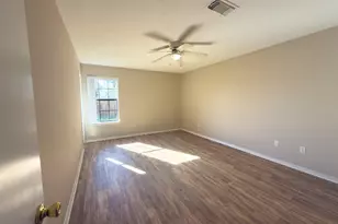 2109 Bellmeade Cir, Navarre, FL 32566 - Photo 6