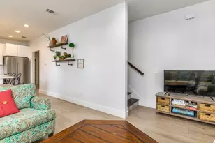 899 E Hatton Street E, Pensacola, FL 32503 - Photo 12