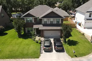 7325 Emily Magnolia Ct, Navarre, FL 32566 - Photo 1