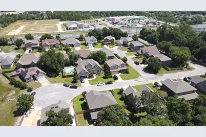 7325 Emily Magnolia Court, Navarre, FL 32566 - Photo 6