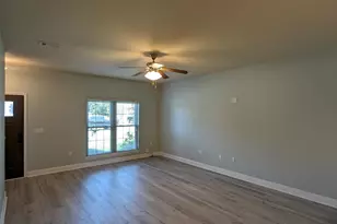 7325 Emily Magnolia Ct, Navarre, FL 32566 - Photo 10