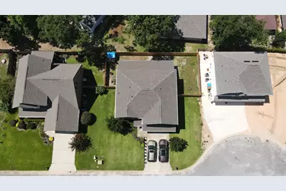 7325 Emily Magnolia Court, Navarre, FL 32566 - Photo 4