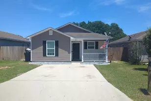 5877 Tryton Cir, Pensacola, FL 32526 - Photo 2