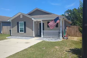 5877 Tryton Cir, Pensacola, FL 32526 - Photo 1