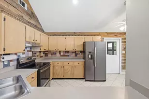 2189 Bellmeade Cir, Navarre, FL 32566 - Photo 10