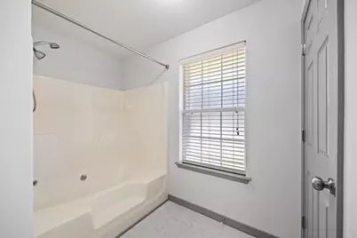 8586 Wilburn Cove, Navarre, FL 32566 - Photo 10