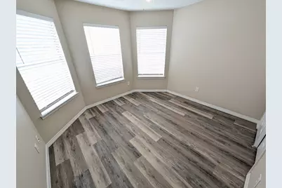 8909 Colony Ridge Circle, Navarre, FL 32566 - Photo 4